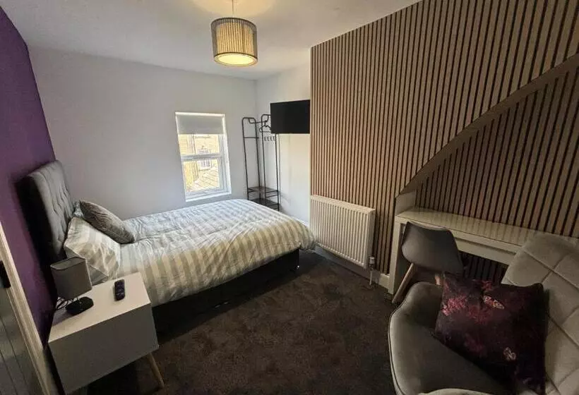 Majatalo Ensuite Rooms Serviced Accommodation Close To Bae