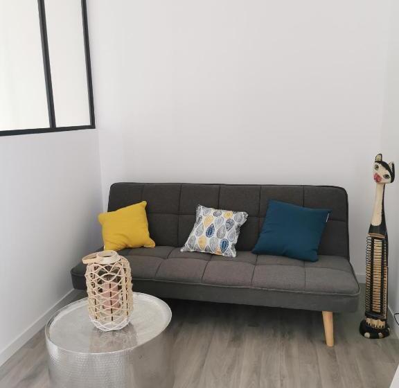 پانسیون Le Chalet Des Roses   Auvers Sur Oise