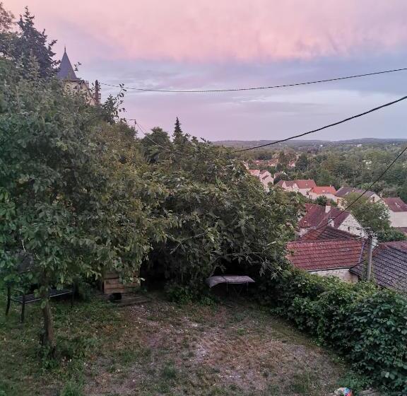 پانسیون Le Chalet Des Roses   Auvers Sur Oise