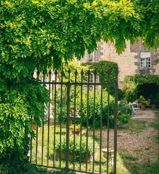 Majatalo Le Prieuré Sainte Croix
