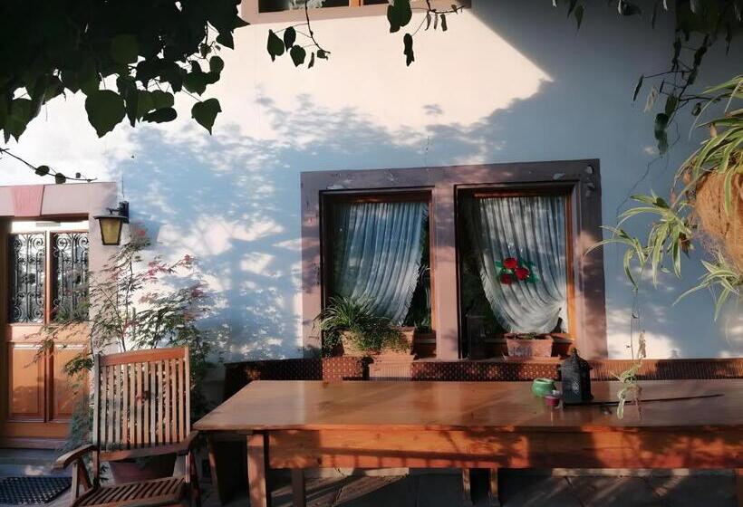 פנסיון Room In Guest Room   Double Room Apple Blossom