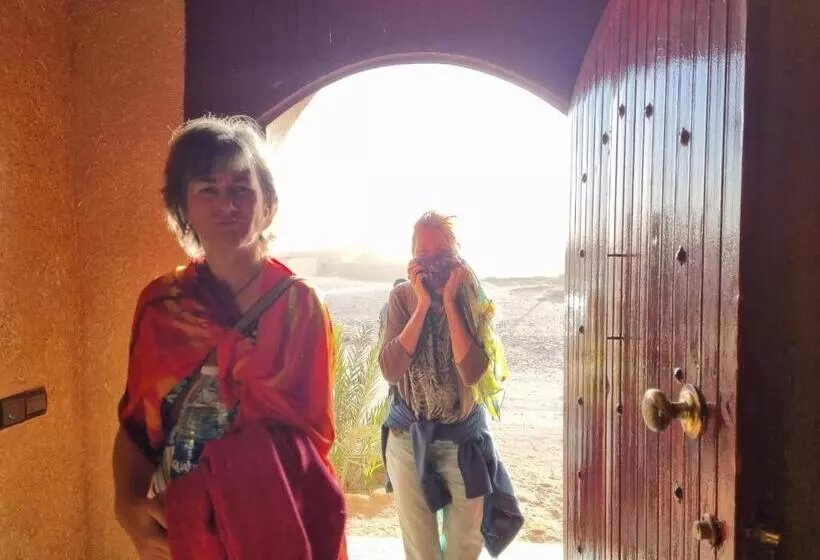 ペンション Sahara House