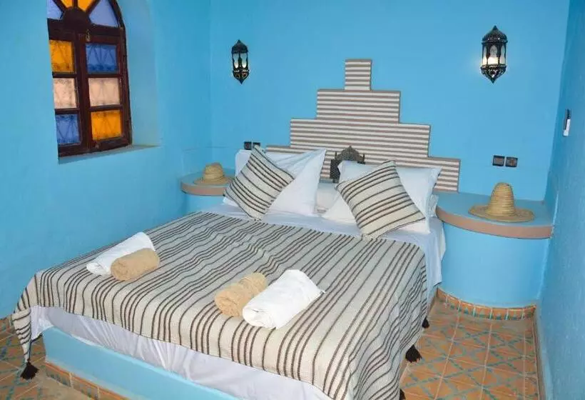 ペンション Sahara House