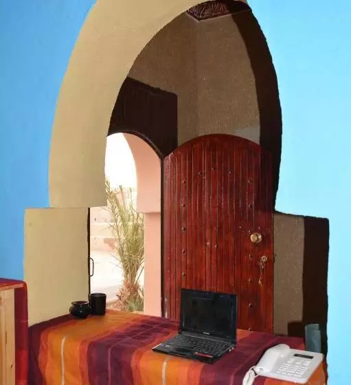 ペンション Sahara House