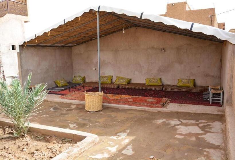 Pension Sahara House