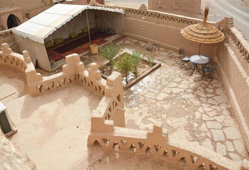 Pension Sahara House