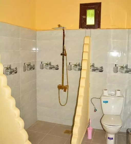 ペンション Sahara House