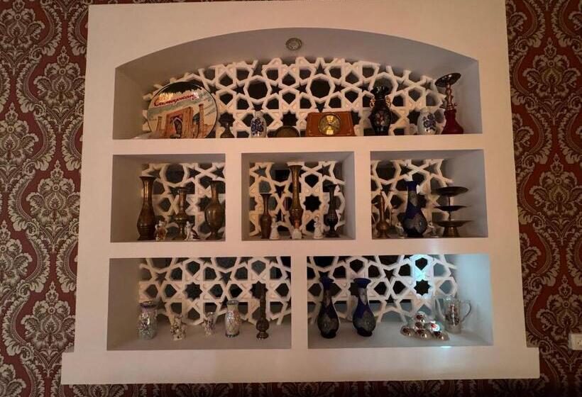 Pension (Hôtel basse catégorie) Siyob