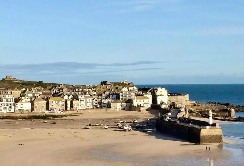 ベッドアンドブレックファースト Guest Room With Parking Near St Ives & Penzance