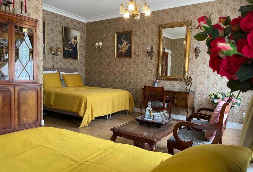 住宿加早餐  Luxurious Classical Dutch Styled Room In City Centre Of The Hague