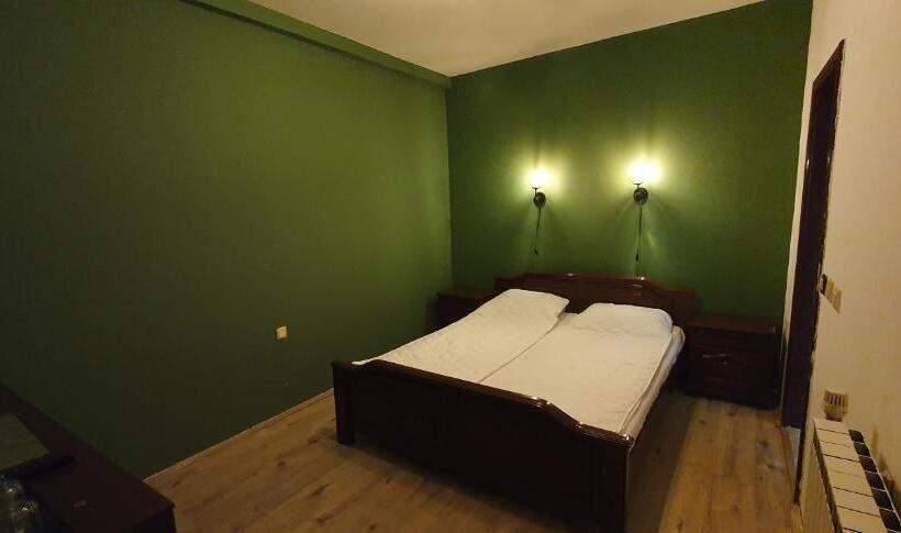 تختخواب و صبحانه Villa Lav