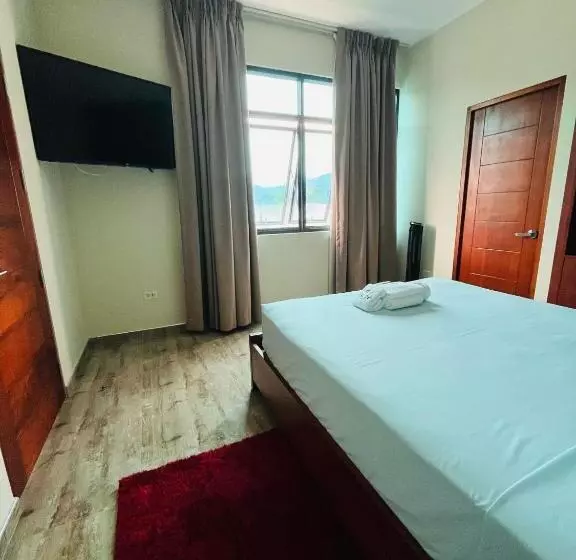 Caruzo Hotel And Suites