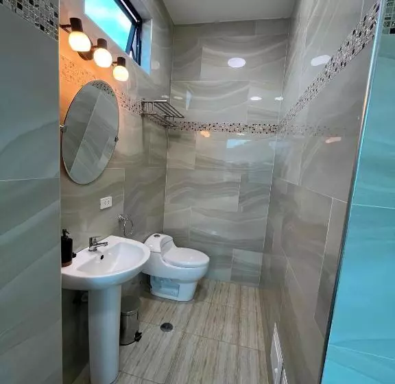 Caruzo Hotel And Suites