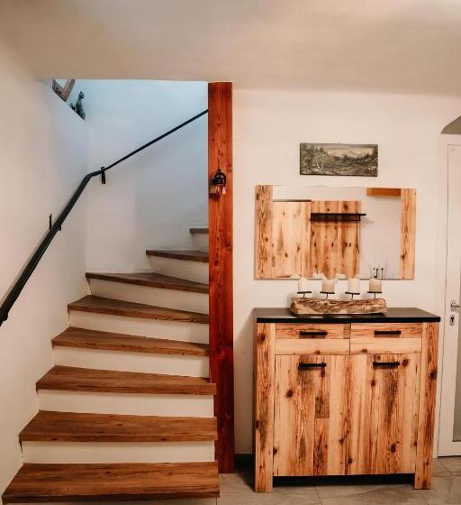 Отель Alpakas, Lamas Und Rentiere Zum Grünen See