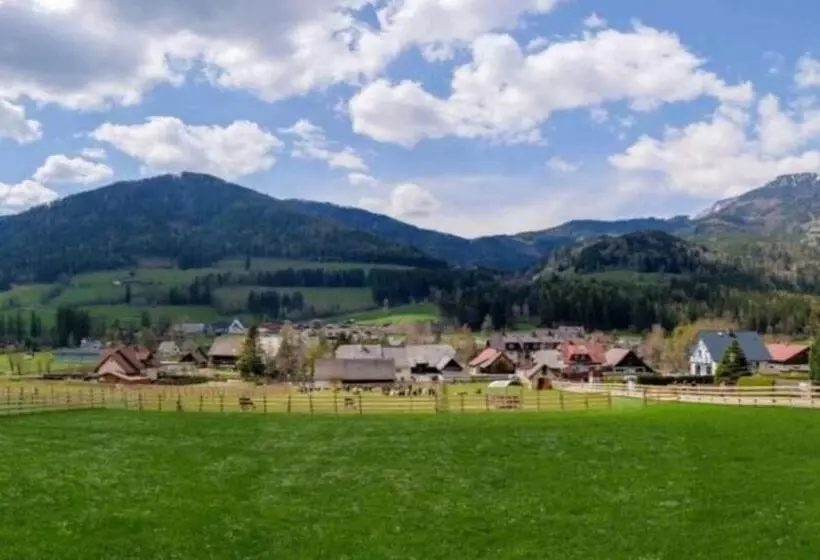 ホテル Alpakas, Lamas Und Rentiere Zum Grünen See