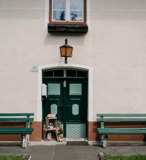 Отель Alpakas, Lamas Und Rentiere Zum Grünen See