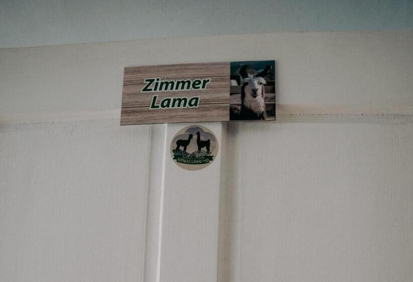 Отель Alpakas, Lamas Und Rentiere Zum Grünen See