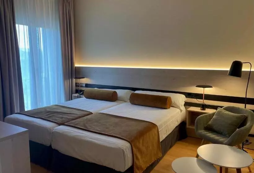 ホテル Balneario De La Albotea