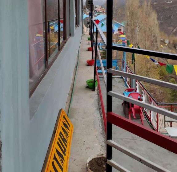 בית מלון כפרי Drilbu Ri Homestay