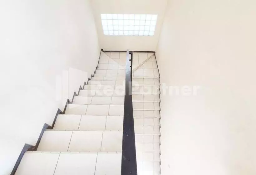 ホテル Mutiara Residence Near Simpang Lima Mitra Reddoorz