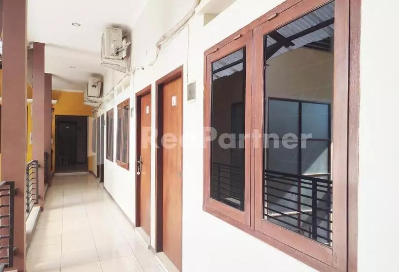 ホテル Mutiara Residence Near Simpang Lima Mitra Reddoorz