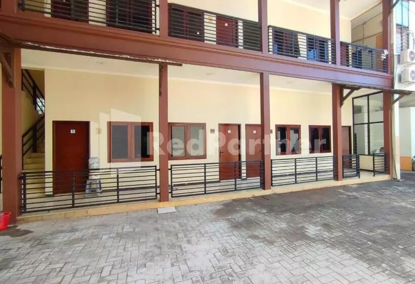 ホテル Mutiara Residence Near Simpang Lima Mitra Reddoorz