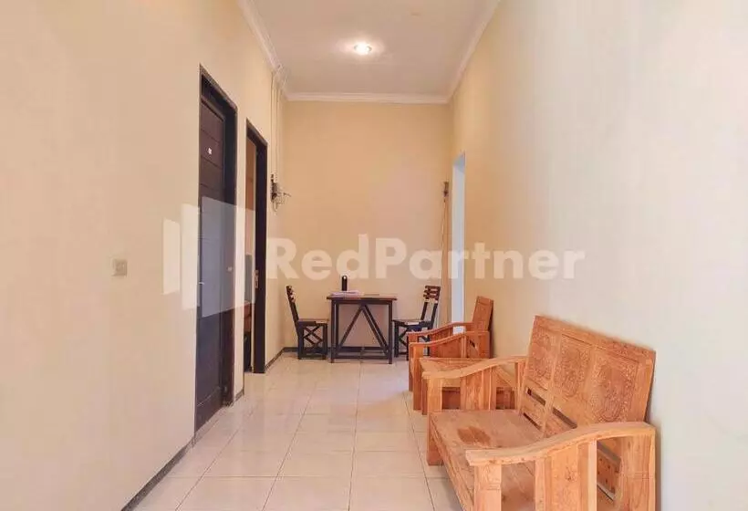 ホテル Mutiara Residence Near Simpang Lima Mitra Reddoorz