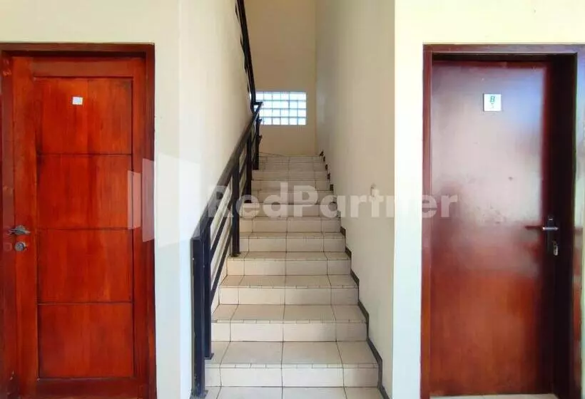 ホテル Mutiara Residence Near Simpang Lima Mitra Reddoorz