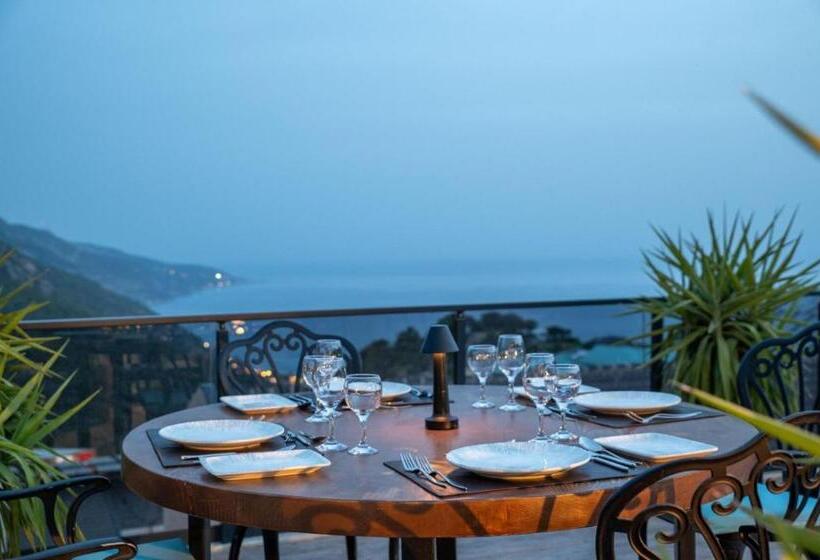 בית מלון כפרי Ramada by Wyndham Fethiye Oludeniz