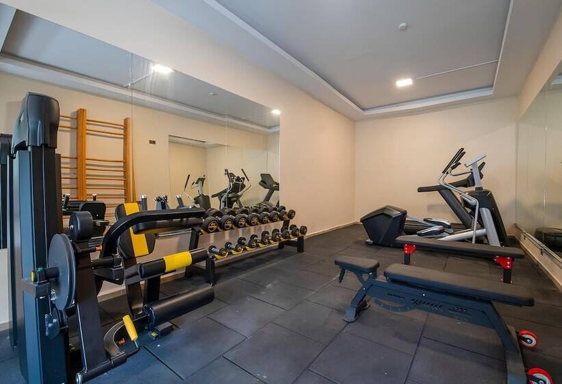 בית מלון כפרי Ramada by Wyndham Fethiye Oludeniz