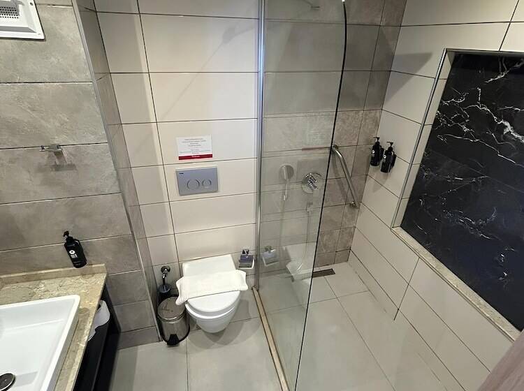 בית מלון כפרי Ramada by Wyndham Fethiye Oludeniz