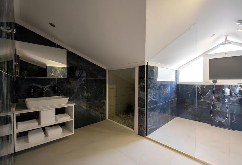 בית מלון כפרי Ramada by Wyndham Fethiye Oludeniz