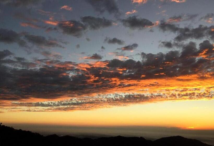 Hotel 2 Bedroom I Kufri Home I By Exotic Stays