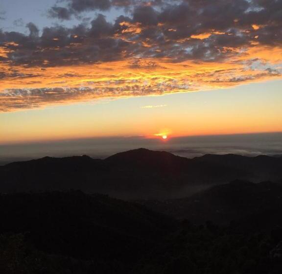 Hotel 2 Bedroom I Kufri Home I By Exotic Stays