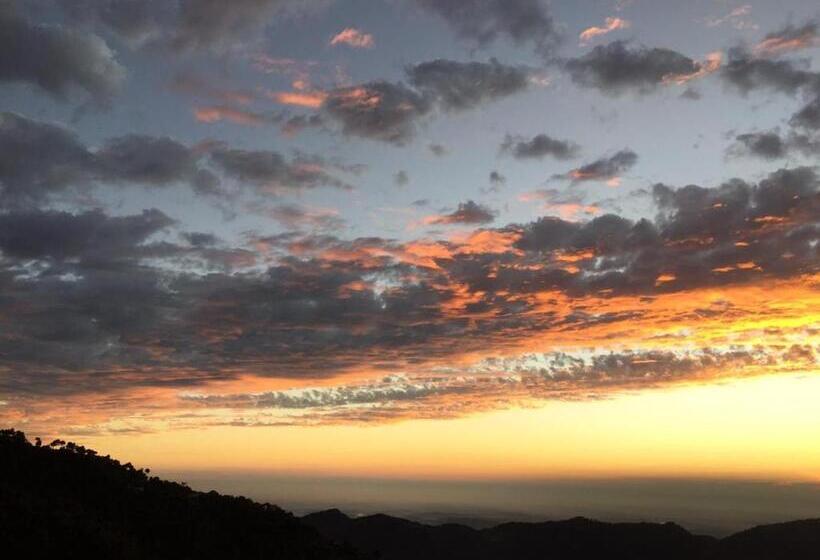 Hotel 2 Bedroom I Kufri Home I By Exotic Stays