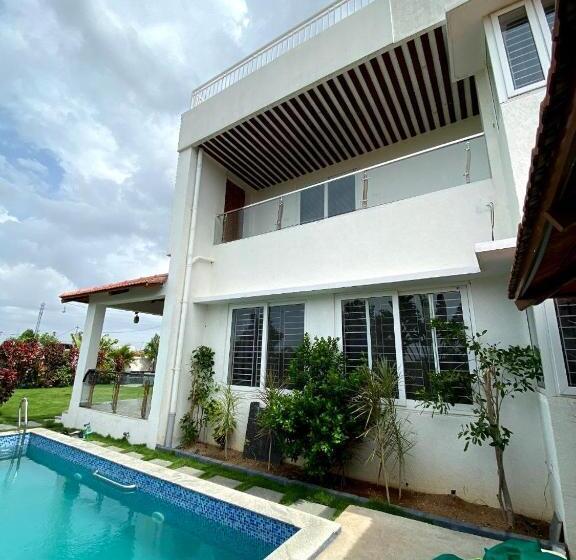 Отель Vyana Farm House