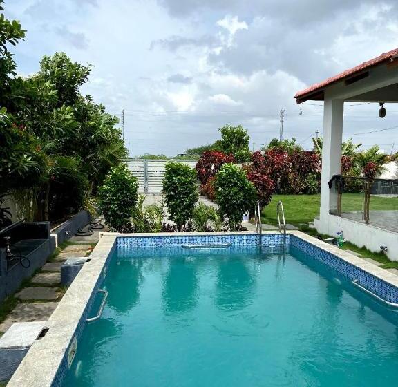 Отель Vyana Farm House