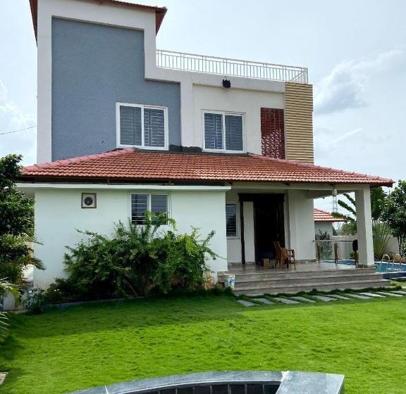 Отель Vyana Farm House