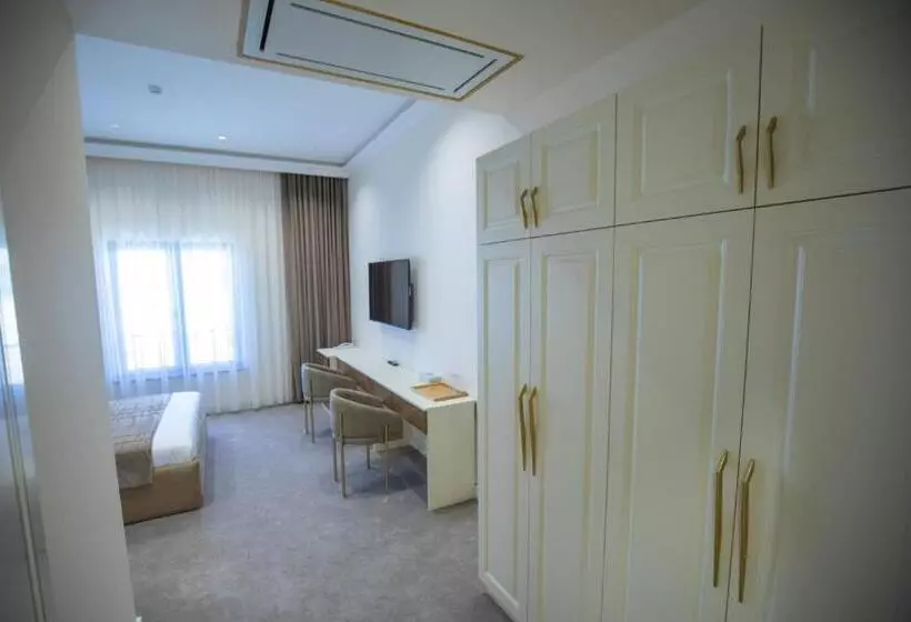 Ketrin Hotel Restaurant