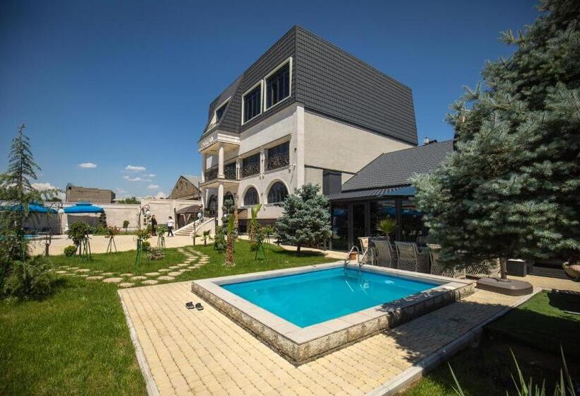 Ketrin Hotel Restaurant