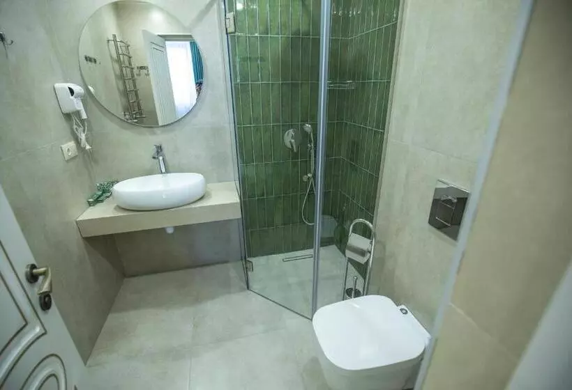 Ketrin Hotel Restaurant