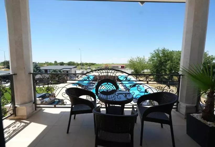 Ketrin Hotel Restaurant