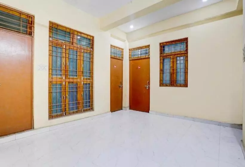 Oyo Hotel Dharma Stay