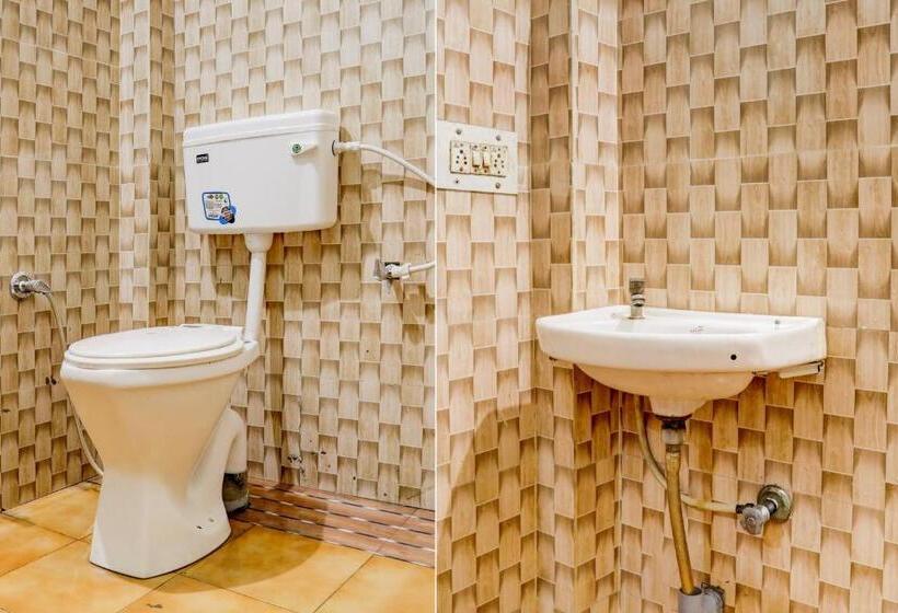 Oyo Hotel Dharma Stay