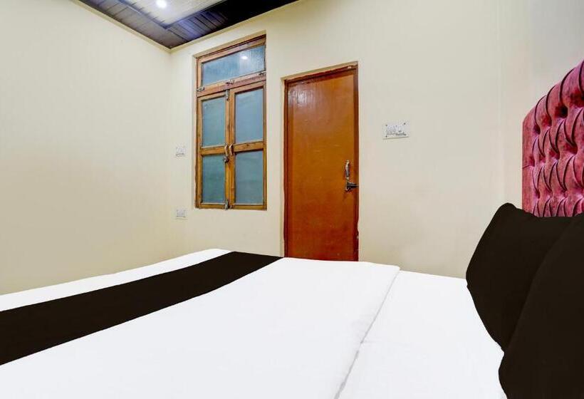 Oyo Hotel Dharma Stay