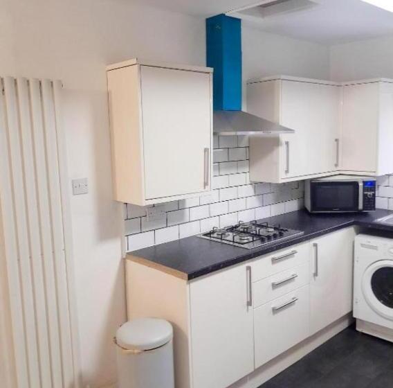 Пансион Double Ensuite Room Free Parking