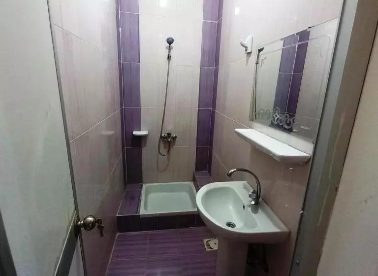 پانسیون Pauline Guest House