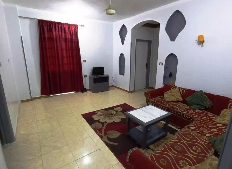 پانسیون Pauline Guest House