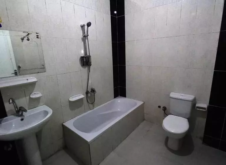 پانسیون Pauline Guest House