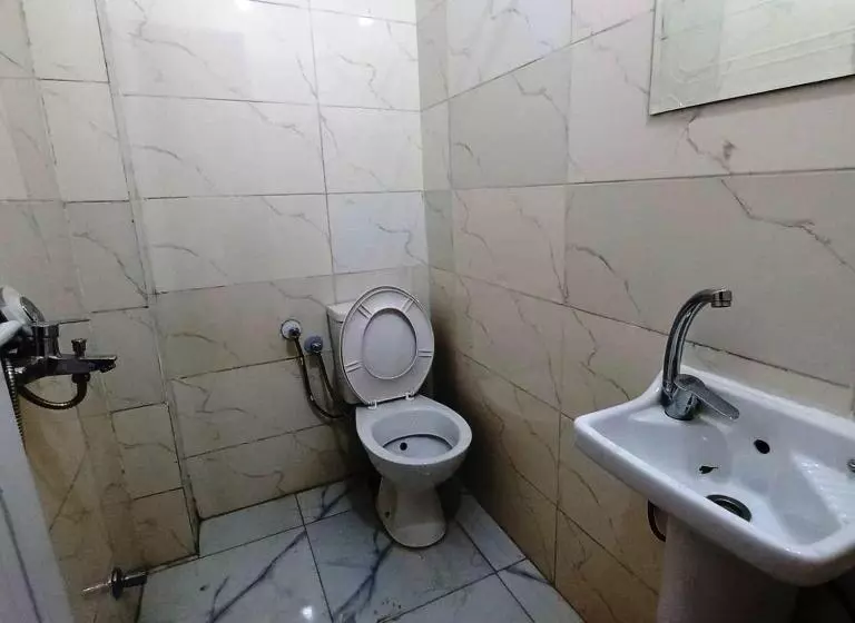 پانسیون Pauline Guest House